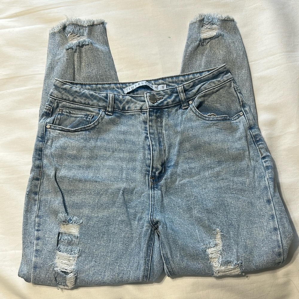 Tinseltown Distressed crop jeans